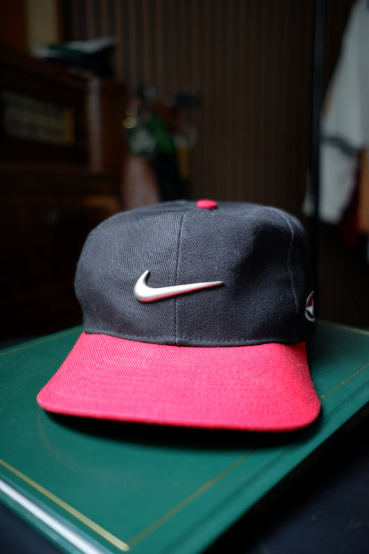 Vintage Nike Tiger Woods (YingYang)